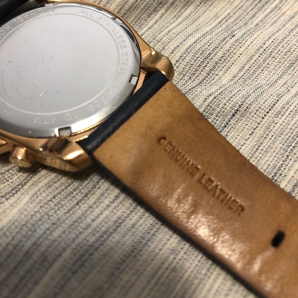 Michael Kors watch - Picture 3 of 4